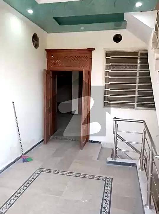لہتاراڑ روڈ اسلام آباد میں 4 کمروں کا 5 مرلہ مکان 1.3 کروڑ میں برائے فروخت۔