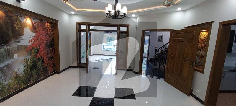 30*60 Upper Portion Available For Rent In G-13