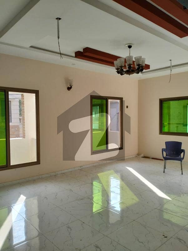 میٹرووِلی سندھ انڈسٹریل ٹریڈنگ اسٹیٹ (ایس آئی ٹی ای) کراچی میں 6 کمروں کا 4 مرلہ مکان 1.7 کروڑ میں برائے فروخت۔