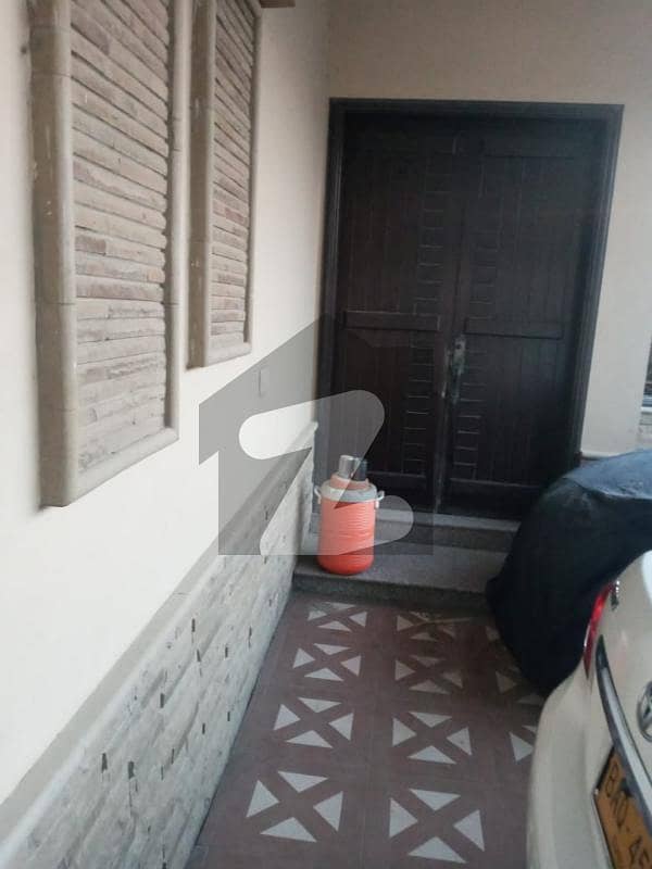 Lower Portion Available For Rent Dha Phase 6 Main Ittehad Separate Water Tank