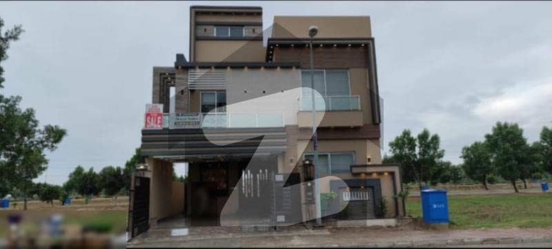 8 Marla Brand New Villa For sale in Bahria Orchard Phase-3 Lahore
