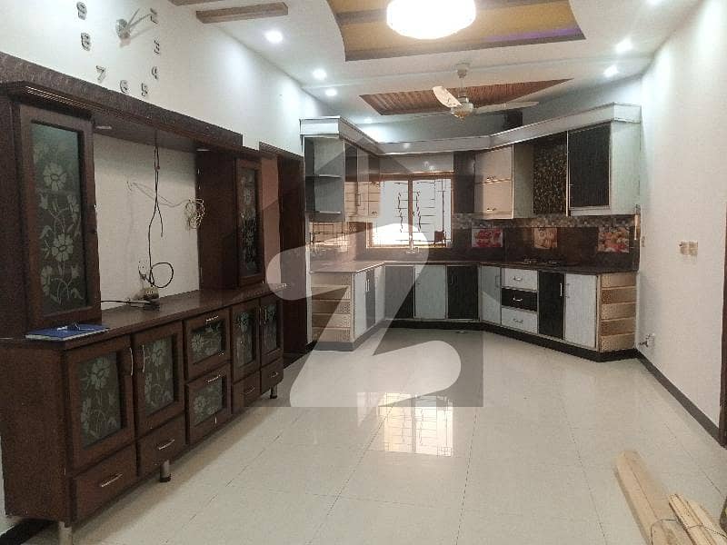2025 Square Feet Upper Portion In Central Park - Block A For Rent