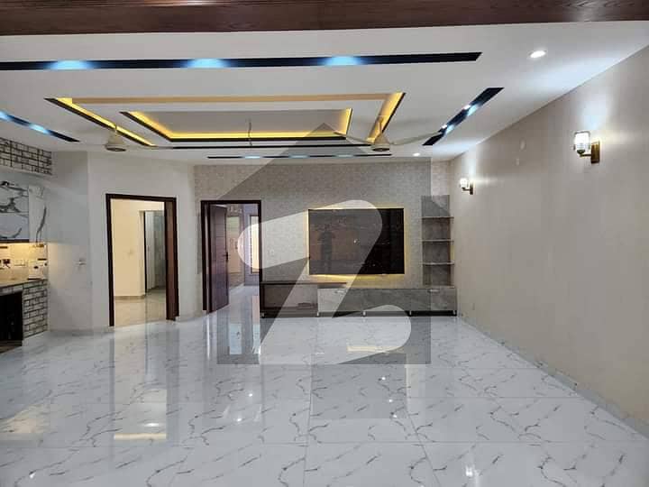 900 Square Feet Flat For Rent In State Life Phase 1 - Block A Extension Lahore