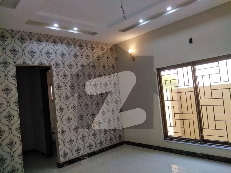 آرکیٹیکٹس انجنیئرز ہاؤسنگ سوسائٹی لاہور میں 5 کمروں کا 10 مرلہ مکان 2.8 کروڑ میں برائے فروخت۔