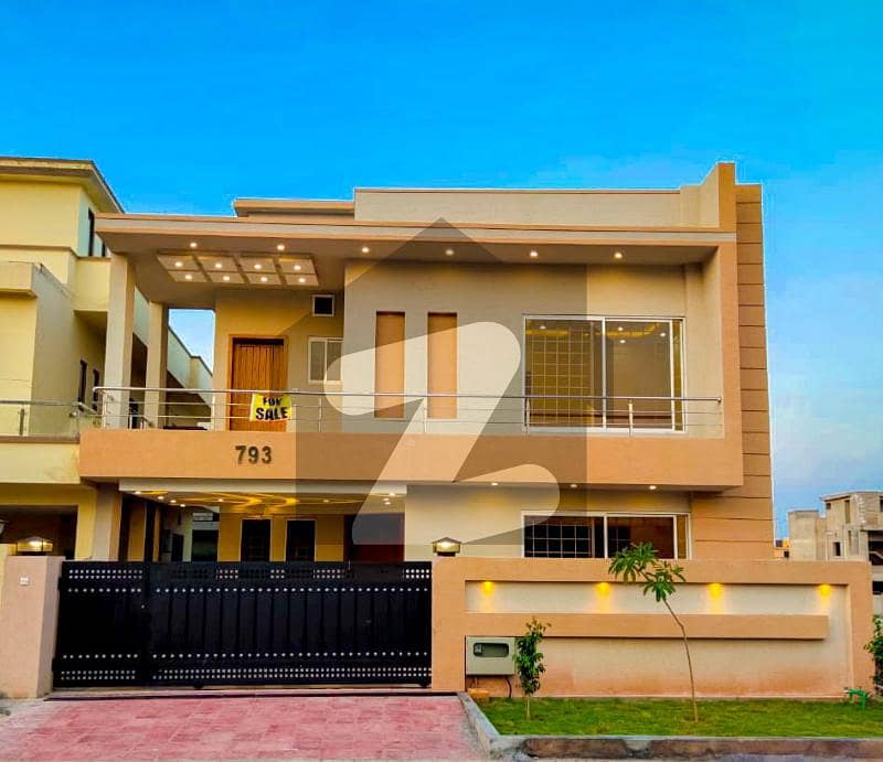 2250 Square Feet House In Central Bahria Town Phase 8 For Rent