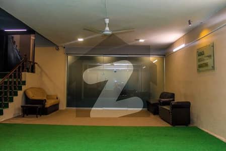 Stylish Commercial Basement For Sale On Nazimabad Main 320 Ft Road