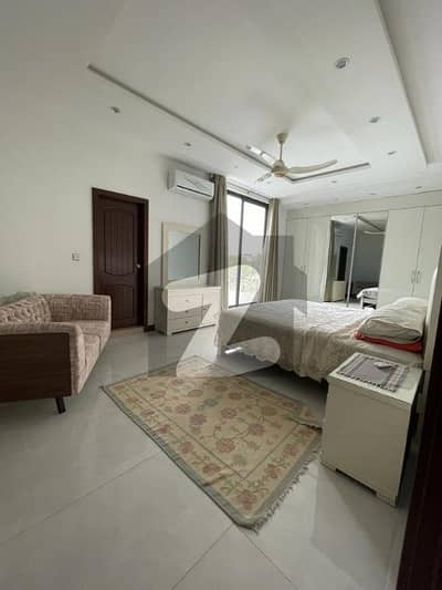 گلبرگ لاہور میں 6 کمروں کا 1 کنال مکان 4.5 لاکھ میں کرایہ پر دستیاب ہے۔