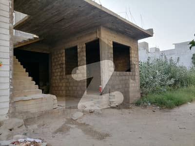 Well-constructed Grey Structure House Available For sale In Gulshan-e-Azeem