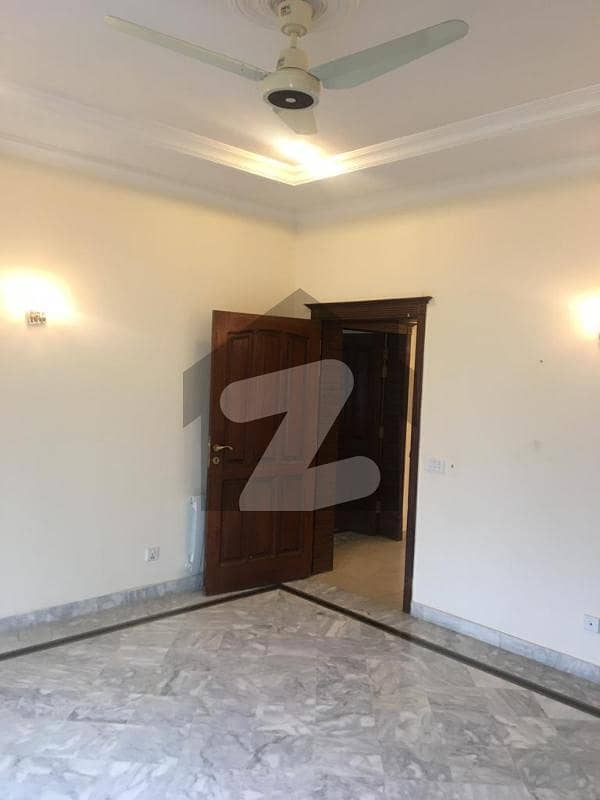 E-11/3 One Kanal House For Rent