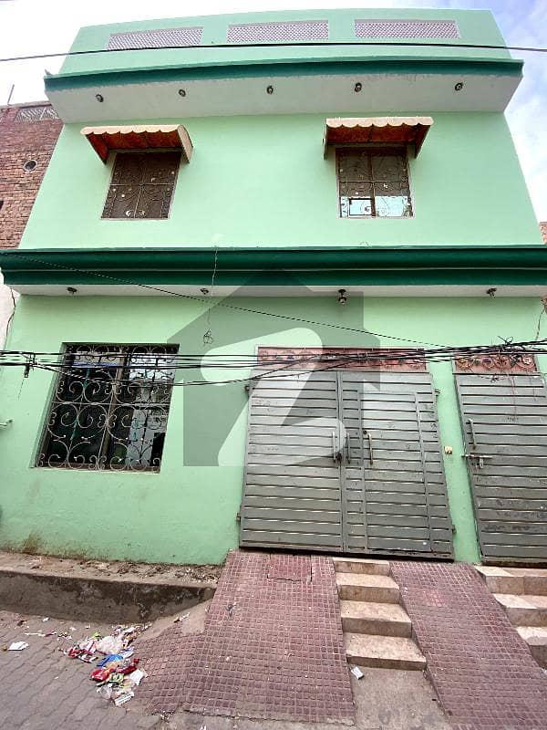 نواں شہر ملتان میں 5 کمروں کا 5 مرلہ مکان 90 لاکھ میں برائے فروخت۔