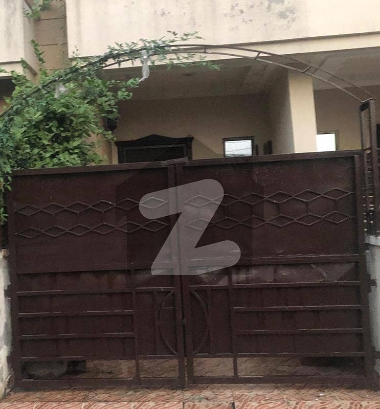 پیراگون سٹی ۔ ایگزیکیٹو بلاک پیراگون سٹی لاہور میں 3 کمروں کا 4 مرلہ مکان 1.65 کروڑ میں برائے فروخت۔
