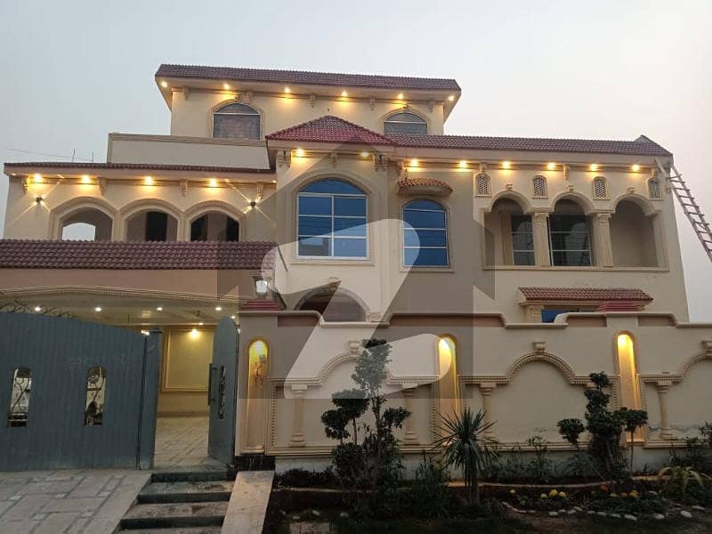 Good Location 1 Kanal House Available For Sale In Agrics Town Raiwind Road