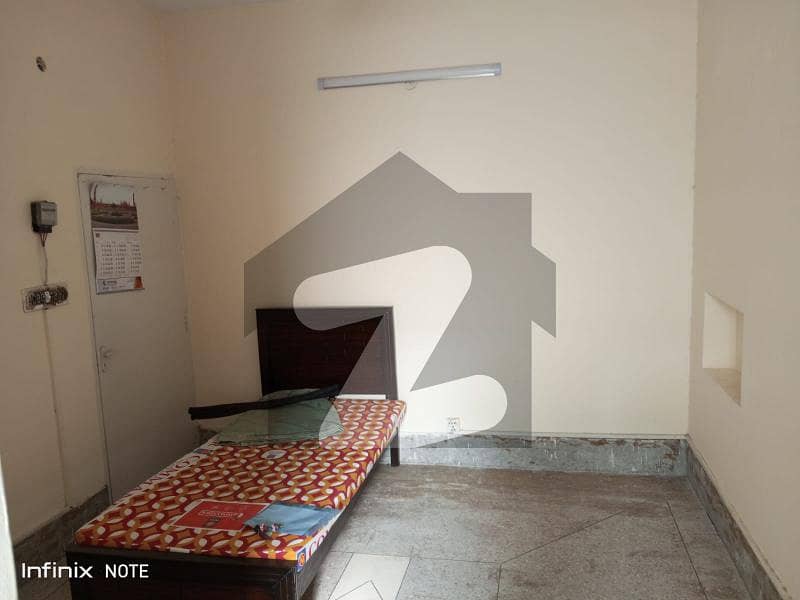 Spacious Room Available On 1st Floor For Male/Female Bachelors In F-7/2 Islamabad By Asco Properties.