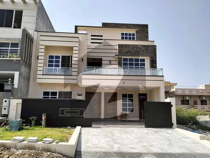 (35x70) 10 Marla luxury Beautiful House Available for Sale in G-13 Islamabad