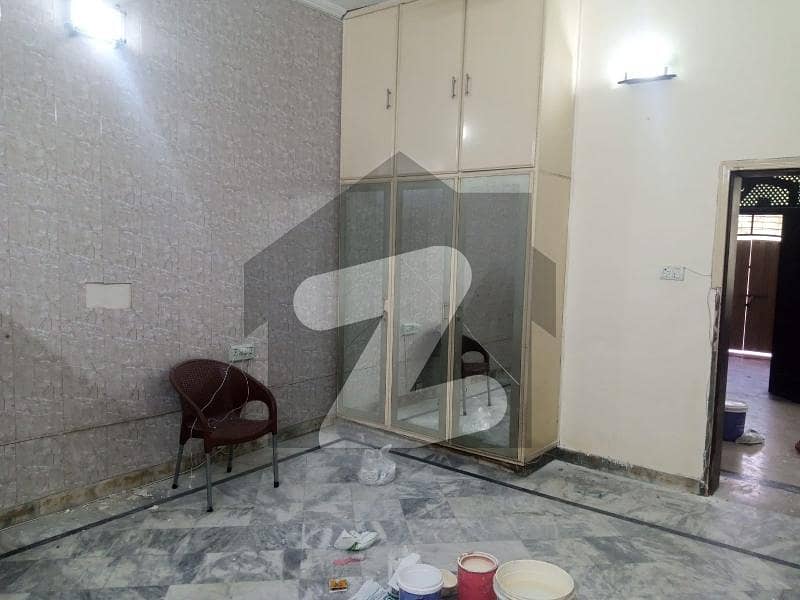 جوہر ٹاؤن فیز 2 جوہر ٹاؤن لاہور میں 3 کمروں کا 5 مرلہ مکان 70 ہزار میں کرایہ پر دستیاب ہے۔
