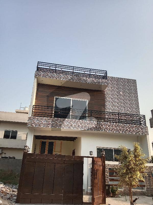 Triple Story Single Unit House For Rent