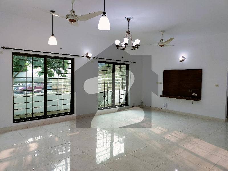 Like Brand New 10 Marla 3 Beds Flat For Rent In Askari 11 Sector A Lahore.