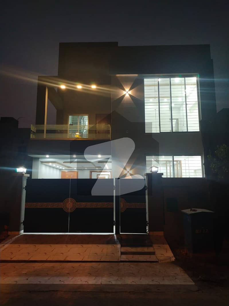 بحریہ نشیمن لاہور میں 3 کمروں کا 5 مرلہ مکان 1.34 کروڑ میں برائے فروخت۔