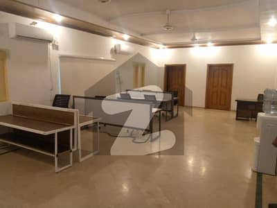 پی آئی اے ہاؤسنگ سکیم ۔ بلاک اے1 پی آئی اے ہاؤسنگ سکیم لاہور میں 3 کمروں کا 1 کنال بالائی پورشن 82 ہزار میں کرایہ پر دستیاب ہے۔