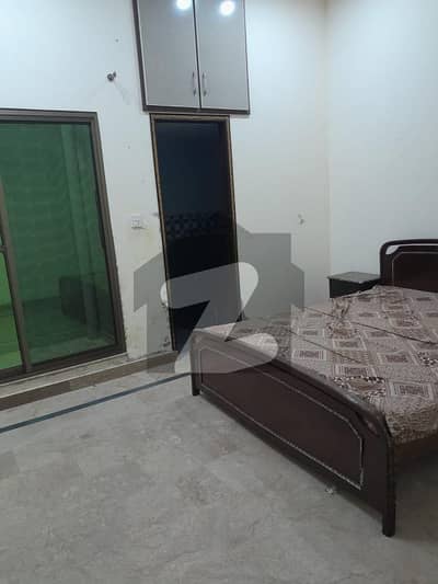 نئی آبادی ہربنس پورہ لاہور میں 1 کمرے کا 3 مرلہ کمرہ 15 ہزار میں کرایہ پر دستیاب ہے۔
