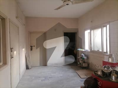 280 Square Yards Spacious Upper Portion Is Available For Commercial Use In Gulshan-e-Jamal