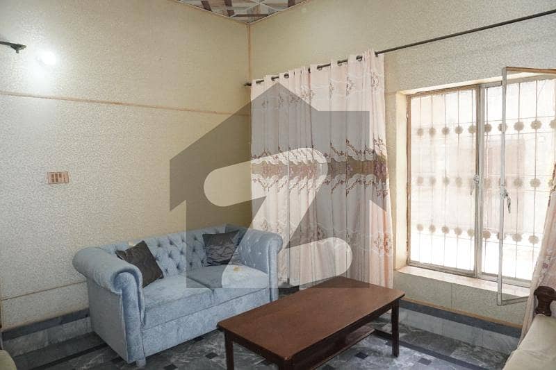 ایڈن گارڈنز فیصل آباد میں 2 کمروں کا 4 مرلہ مکان 1.2 کروڑ میں برائے فروخت۔