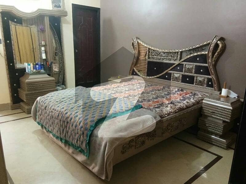 نارتھ کراچی - سیکٹر 7-D3 نارتھ کراچی کراچی میں 6 کمروں کا 5 مرلہ مکان 1.75 کروڑ میں برائے فروخت۔