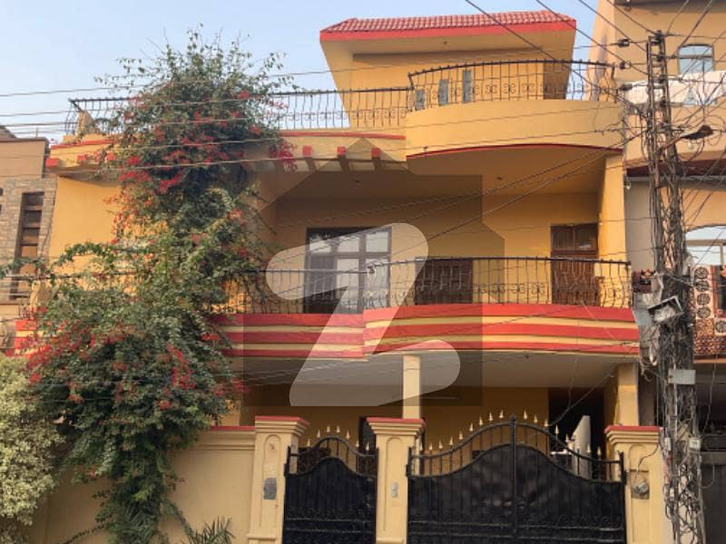 مرغزار آفیسرز کالونی لاہور میں 5 کمروں کا 10 مرلہ مکان 2.41 کروڑ میں برائے فروخت۔
