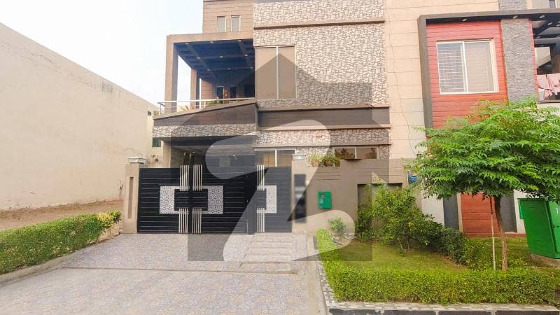 5 Marla House Is Available For Sale In Bahria Town Block BB Lahore