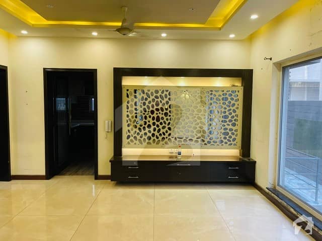 Block D 5 Marla Brand New House For Urgent Sale Cheapest Price Hot Location