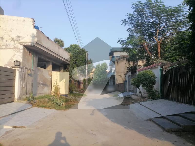 House For Grabs In 4 Marla Punjab Small Industries Colony