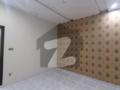 جوبلی ٹاؤن لاہور میں 5 کمروں کا 1 کنال مکان 6 کروڑ میں برائے فروخت۔