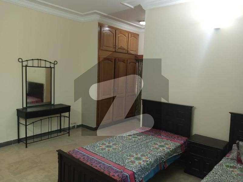 ایف ۔ 6 اسلام آباد میں 3 کمروں کا 18 مرلہ مکان 2.5 لاکھ میں کرایہ پر دستیاب ہے۔