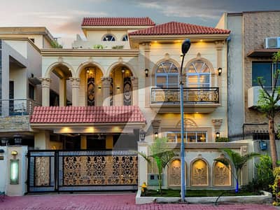 12 Marla Spanish Villa For Sale