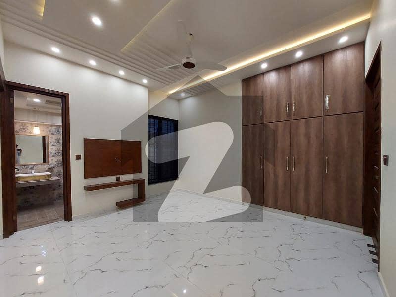 2 Kanal House For Sale In Canal Garden Lahore