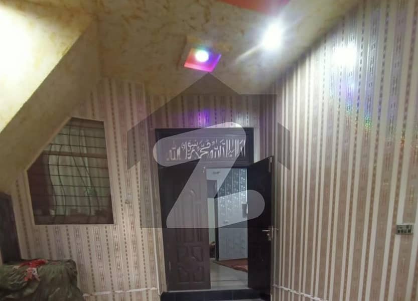 خیابانِ کالونی فیصل آباد میں 3 کمروں کا 5 مرلہ مکان 55 ہزار میں کرایہ پر دستیاب ہے۔
