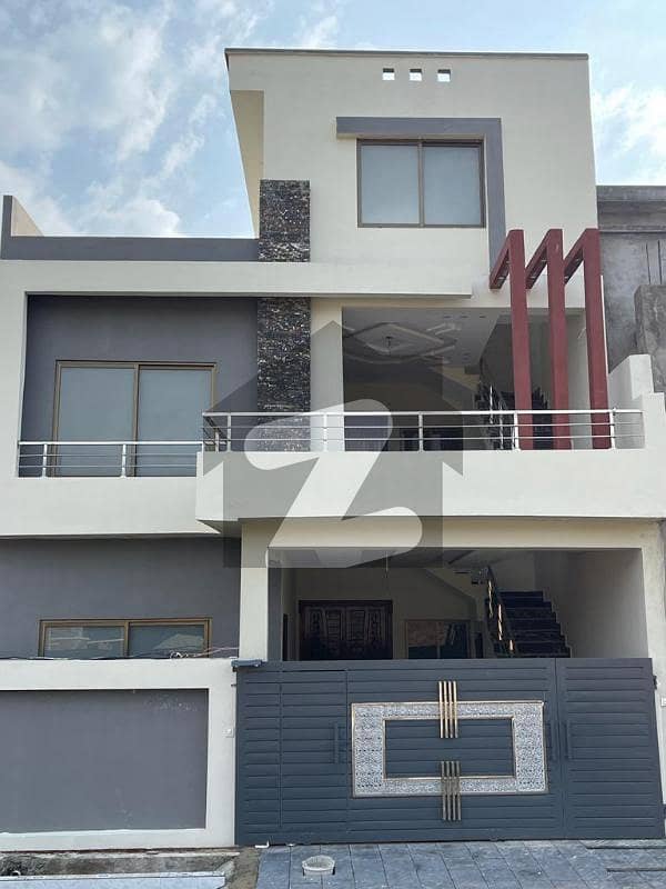 5 Marla Beautiful Brand New House Available For Sale