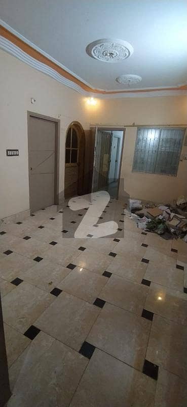 نارتھ ناظم آباد ۔ بلاک کے نارتھ ناظم آباد کراچی میں 3 کمروں کا 6 مرلہ فلیٹ 35 ہزار میں کرایہ پر دستیاب ہے۔