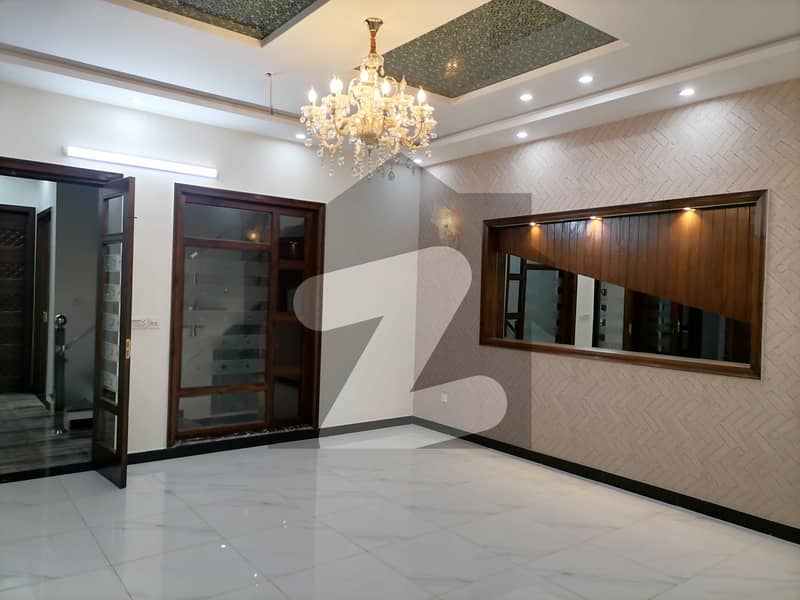 Buy A Centrally Located 10 Marla House In LDA Avenue - Block G