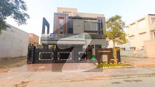 10 Marla Beautiful Modern Design House For Sale in Overseas B Block Bahria Town Lahore