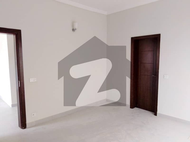 600 Sq Yards Independent Bungalow For Commercial Use Is Available Near Main Shahra E Faisal