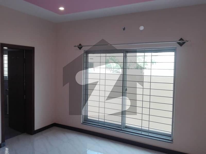 Good Location 6 Marla House In Aabpara Coop Housing Society For sale