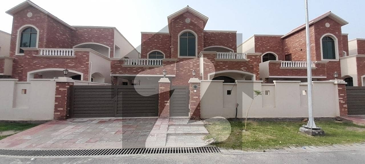 Perfect Prime Location 15 Marla House In DHA Defence - Villa Community For rent