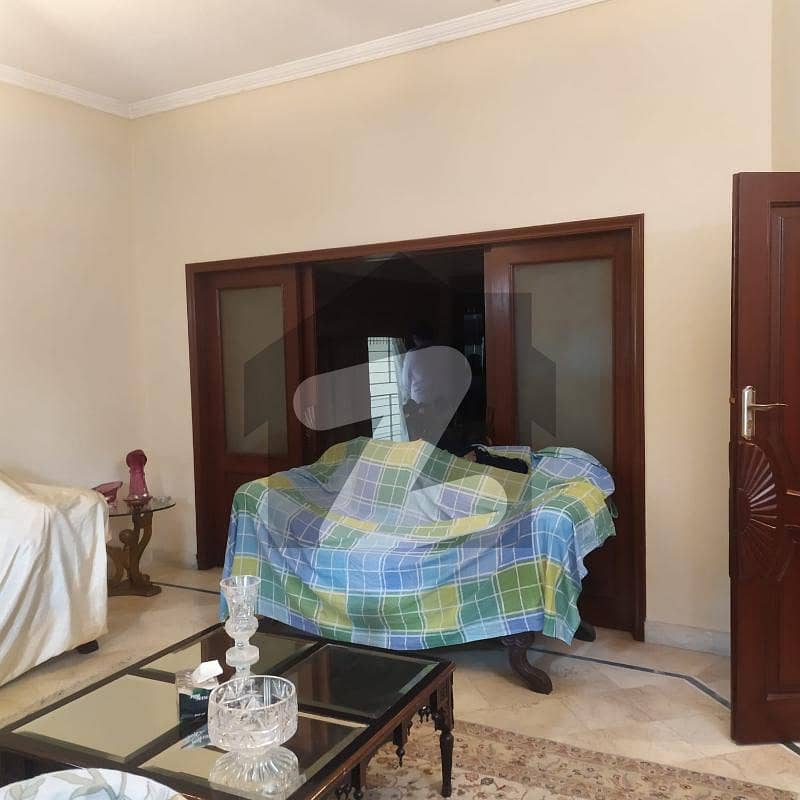26- Marla 06- Bed Room's  House Available For Rent In Main Cantt