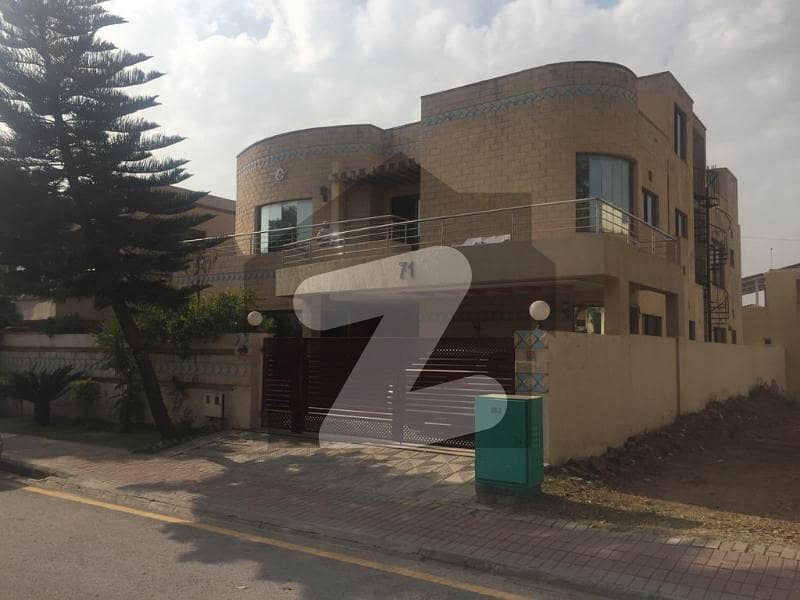 بحریہ ٹاؤن فیز 2 بحریہ ٹاؤن راولپنڈی راولپنڈی میں 6 کمروں کا 1 کنال مکان 7 کروڑ میں برائے فروخت۔