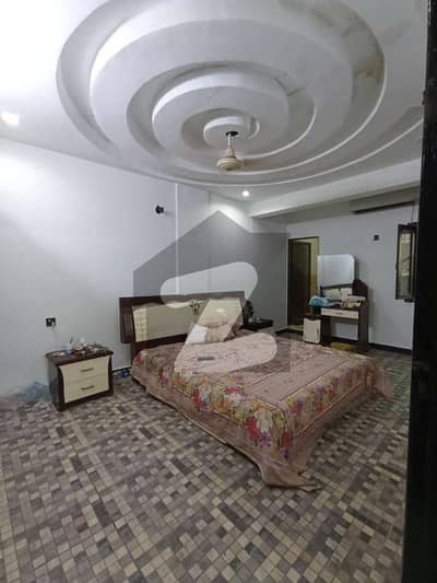 کلفٹن ۔ بلاک 7 کلفٹن کراچی میں 4 کمروں کا 9 مرلہ فلیٹ 2 لاکھ میں کرایہ پر دستیاب ہے۔