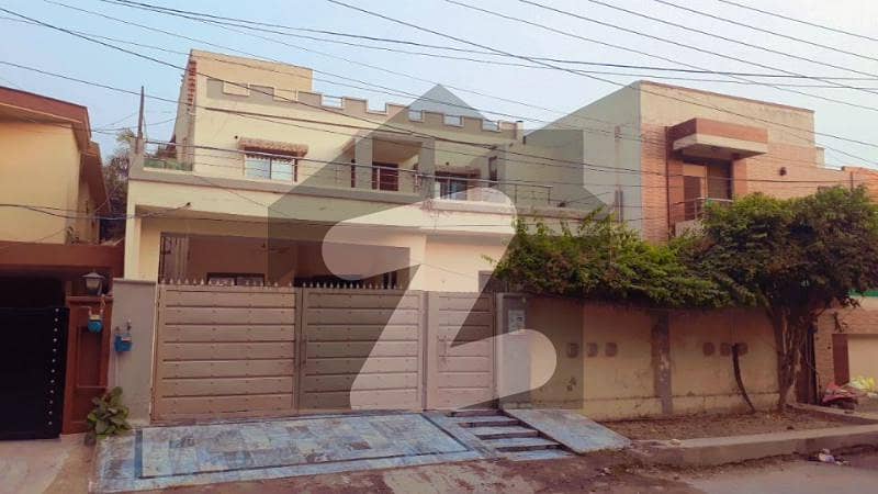 One Kanal 8 Bed With Attach Bath, Beautiful House For Sale In Revenue Society, Near Shadiwal Chowk, Lahore