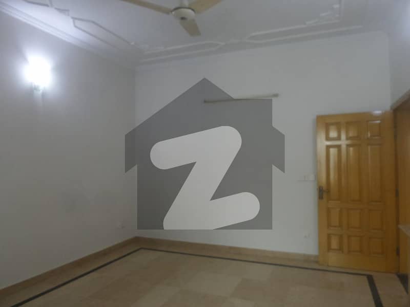 3200 Square Feet House For rent In G-9/1