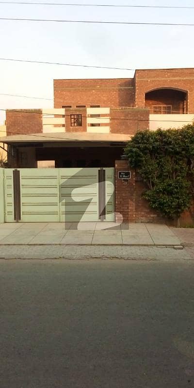 الفا سوسائٹی لاہور میں 5 کمروں کا 1 کنال مکان 1.75 لاکھ میں کرایہ پر دستیاب ہے۔