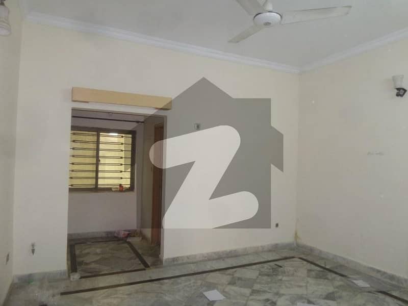 Ideally Located House Of 1800 Square Feet Is Available For sale In Islamabad